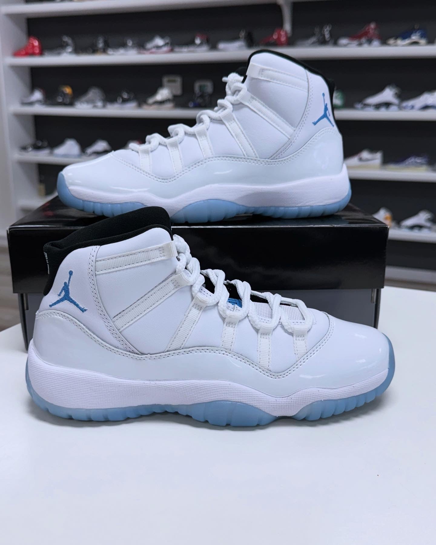 Jordan 11 Retro Legend Blue (2024) GS USED Size 7