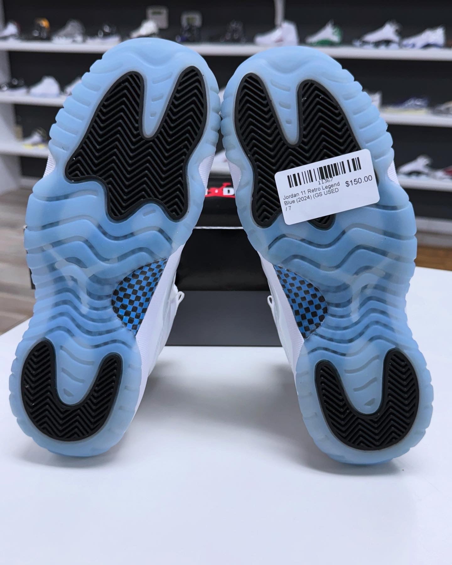 Jordan 11 Retro Legend Blue (2024) GS USED Size 7