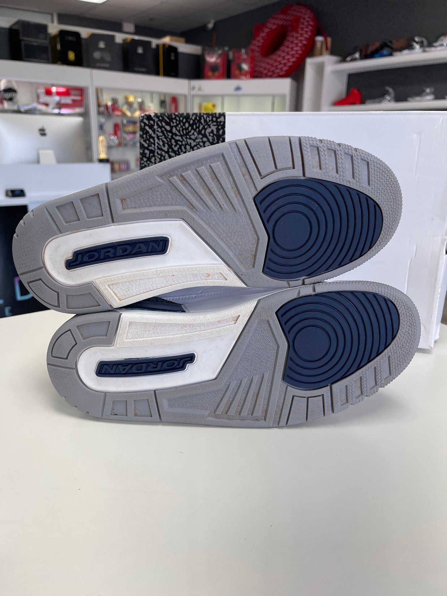 Jordan 3 Retro Midnight Navy (USED)