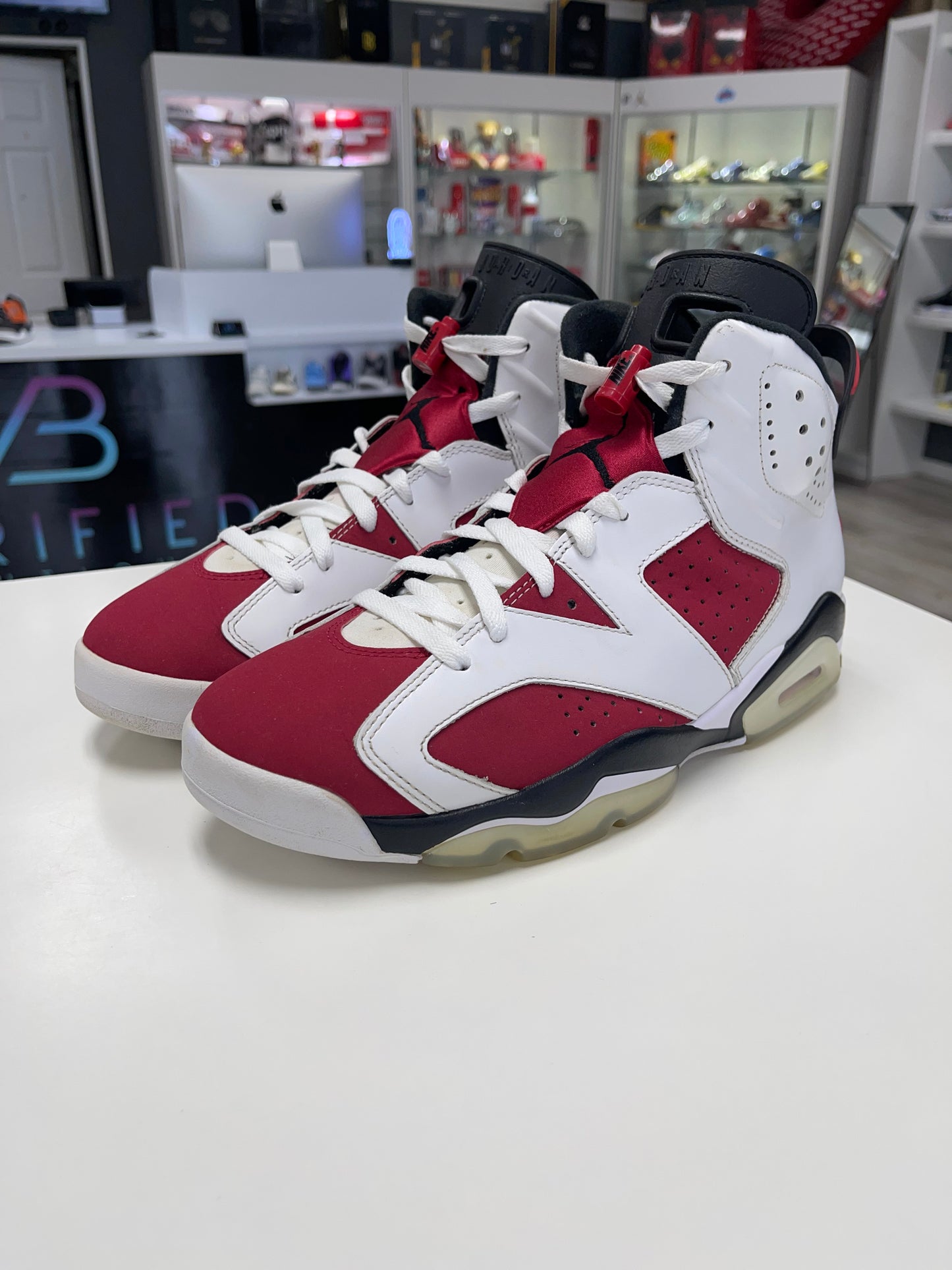 Jordan 6 Retro Carmine (2021) USED