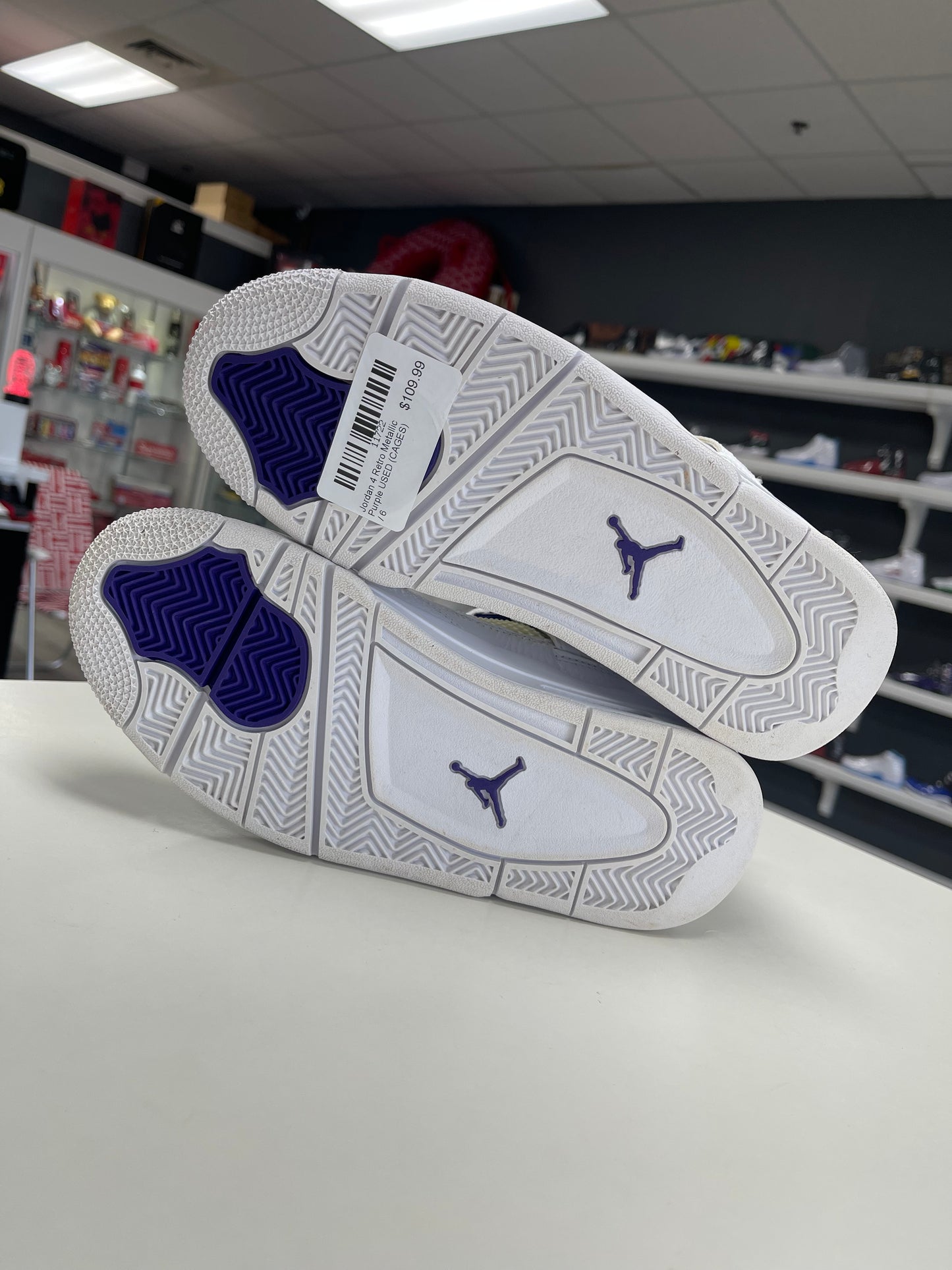 Jordan 4 Retro Metallic Purple USED (CAGES)