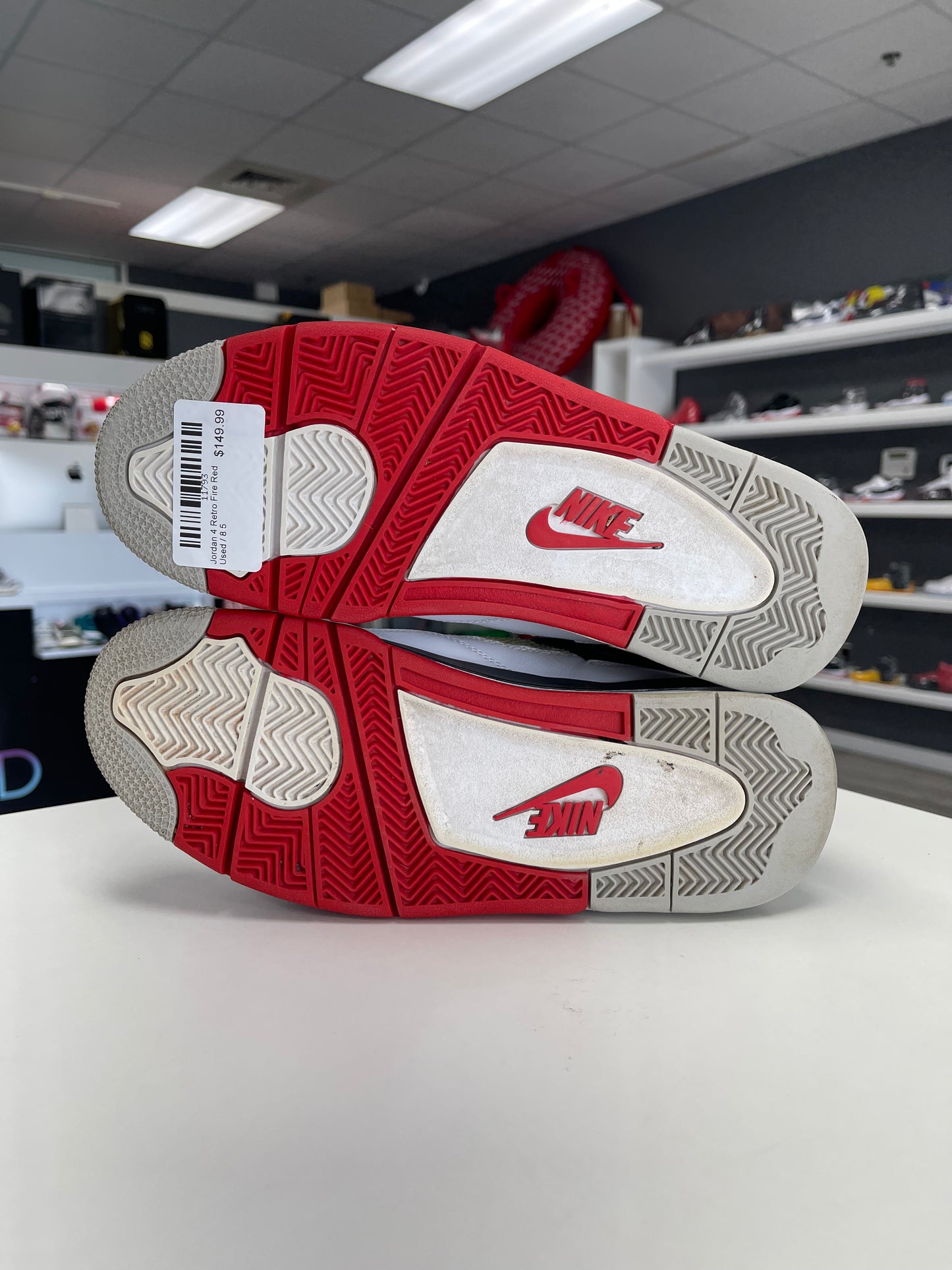 Jordan 4 Retro Fire Red Used
