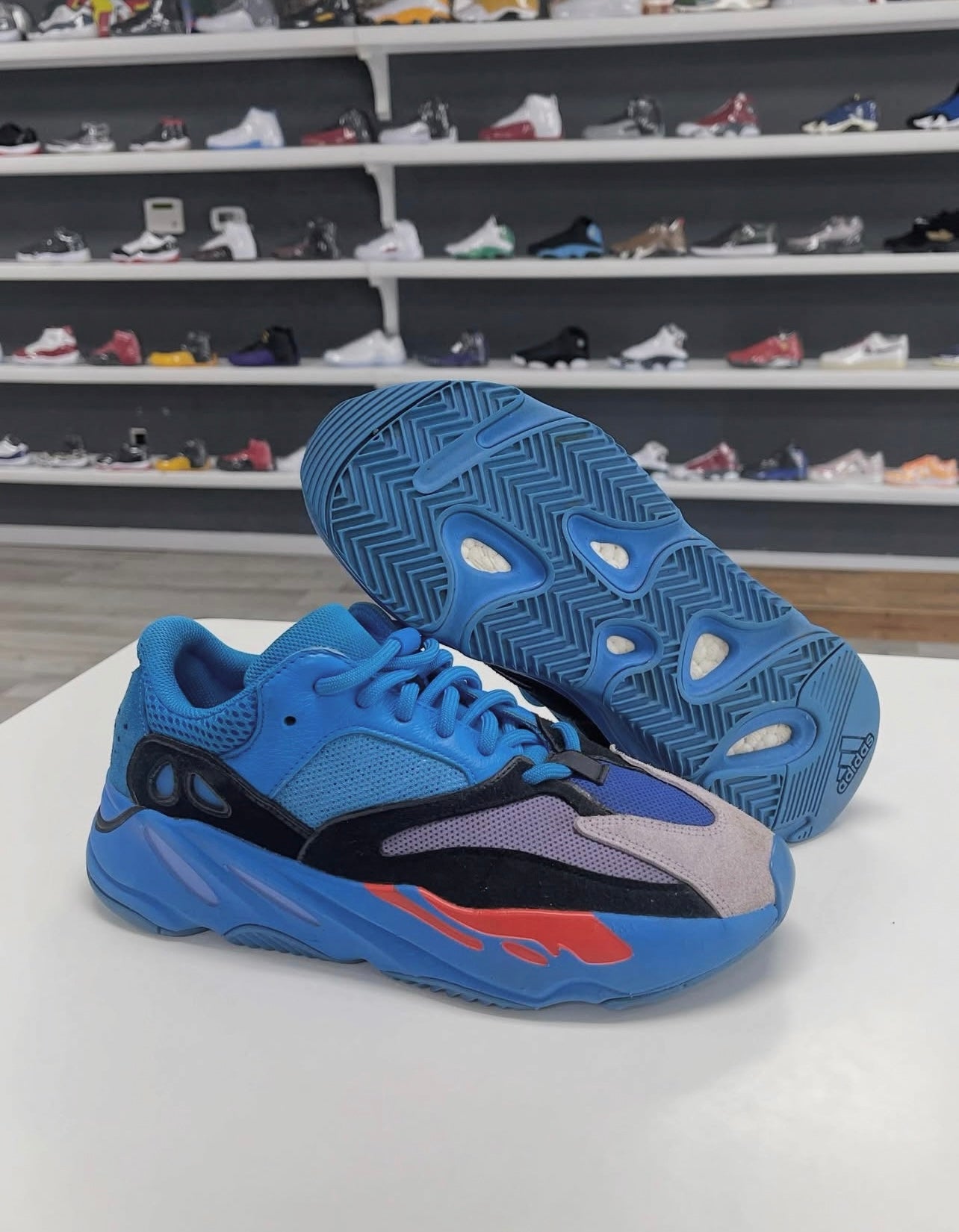 Adidas Yeezy Boost 700 Hi-Res Blue USED