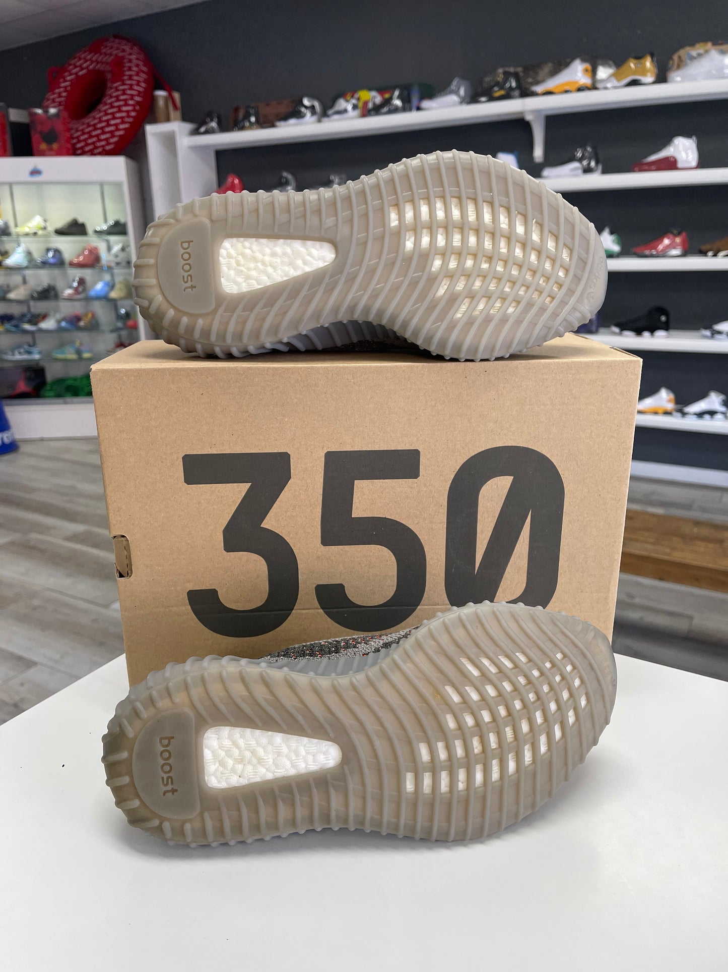 Yeezy Boost 350 V2 Beluga Reflective USED