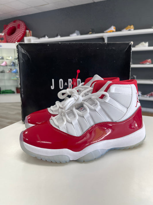 Jordan 11 Retro Cherry USED 8.5