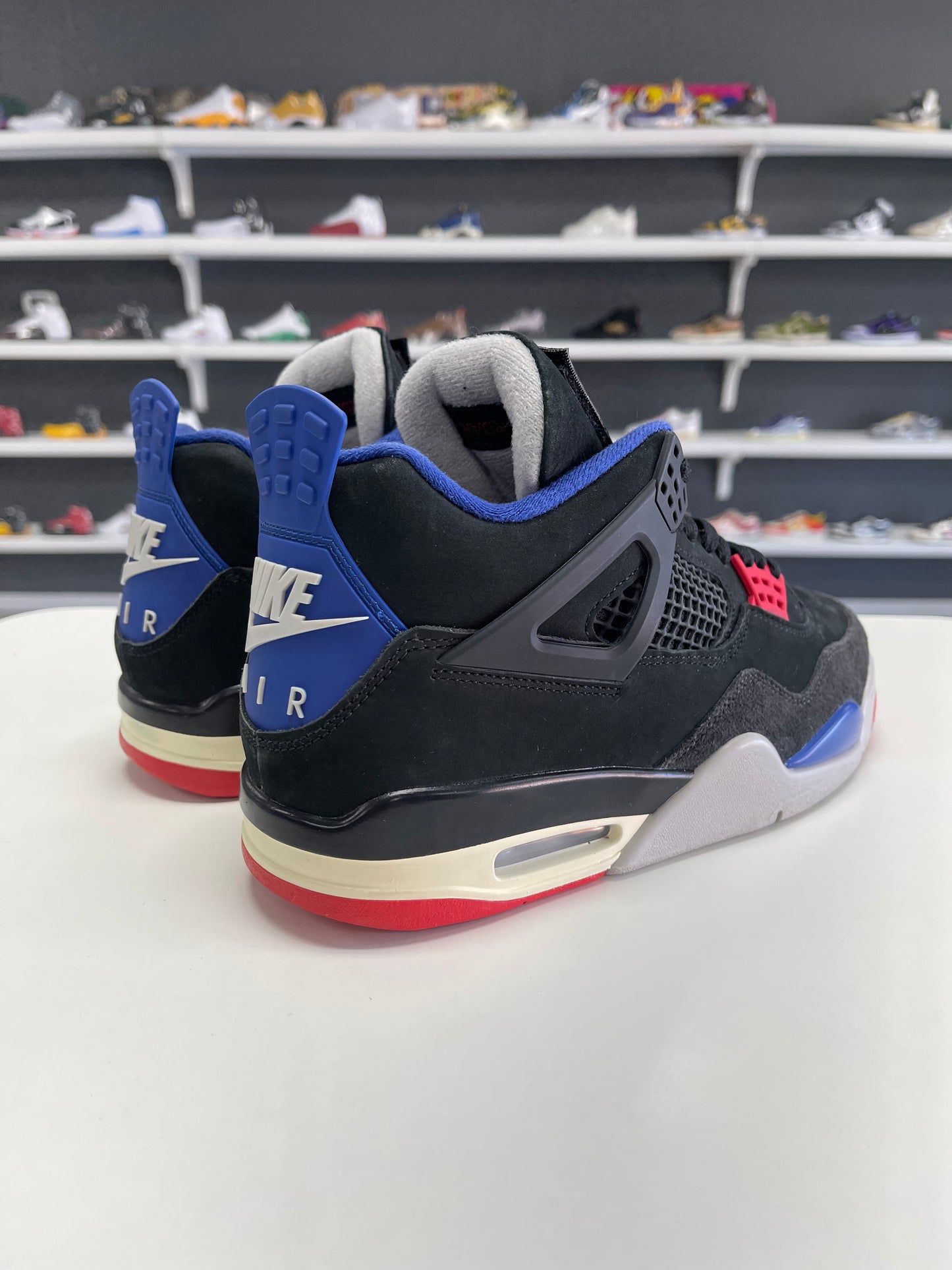 Jordan 4 Retro Rare Air USED